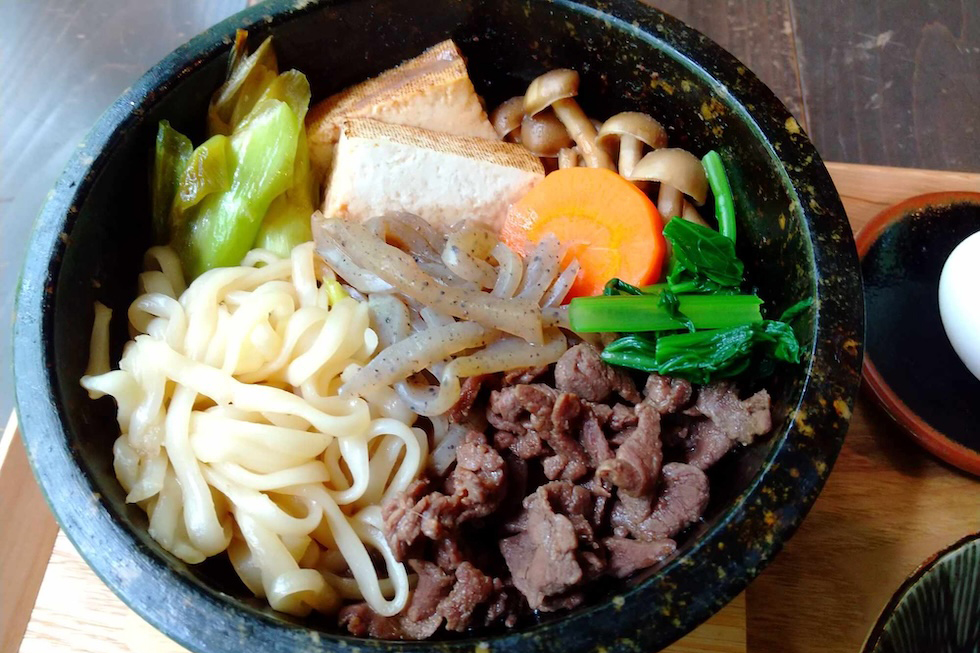地元の恵みを丁寧に調理。鹿肉は自社調達の新鮮ジビエ