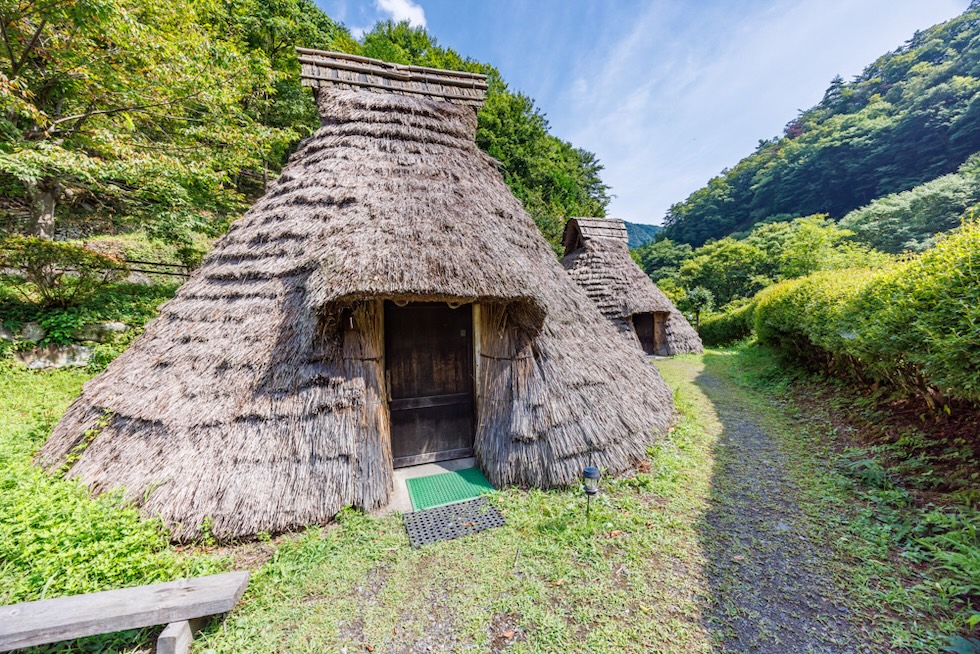 竪穴式住居