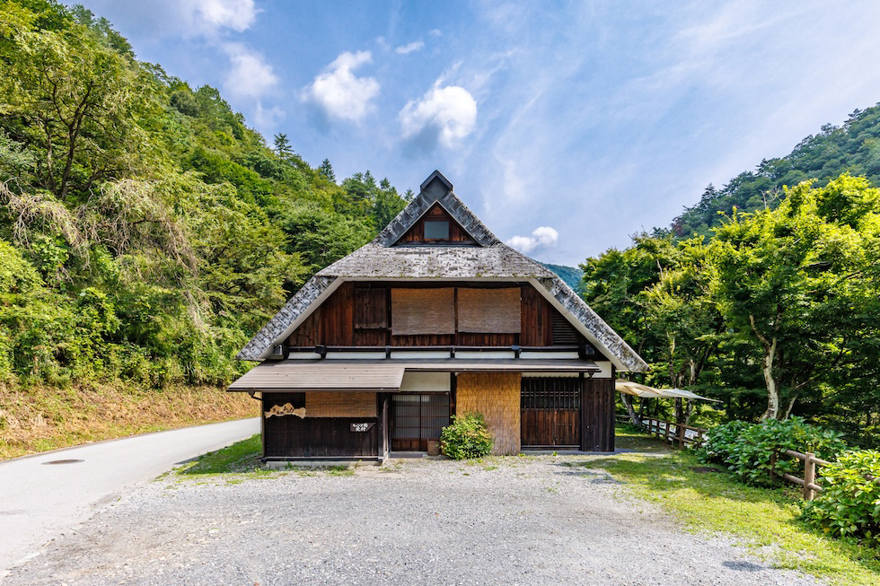 築100年超の古民家で味わう、山のごちそうカフェ